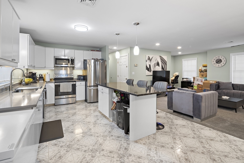 15 Bunker St # 2