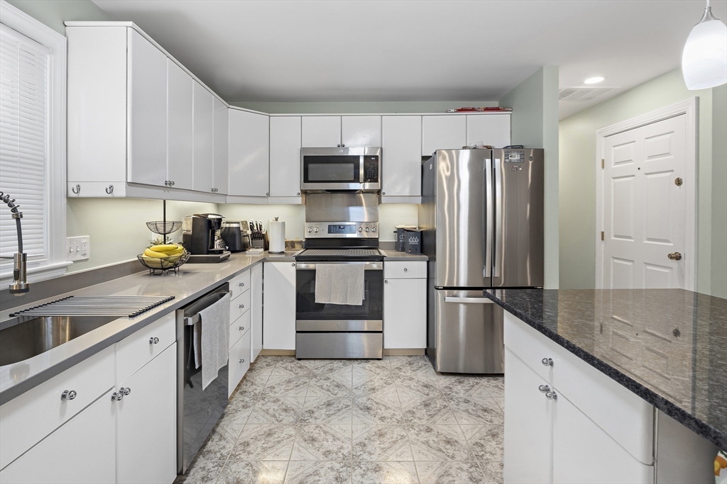 15 Bunker St # 2