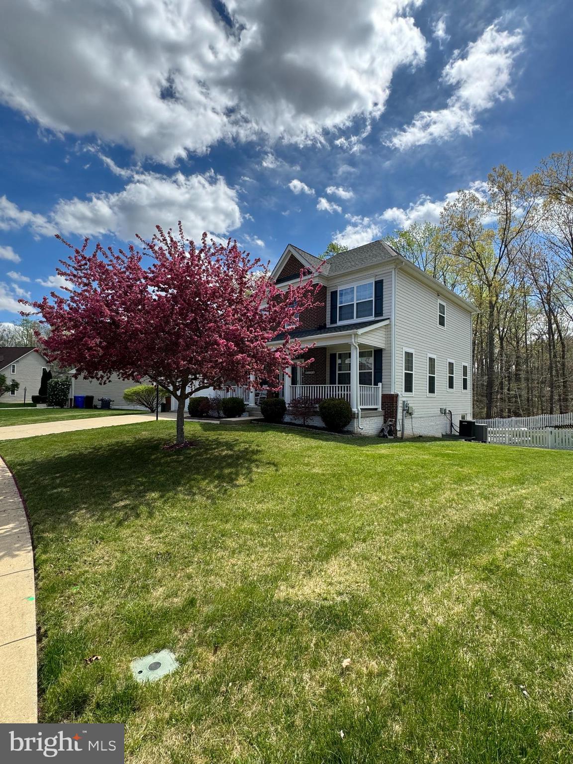 5239 POND VIEW COURT