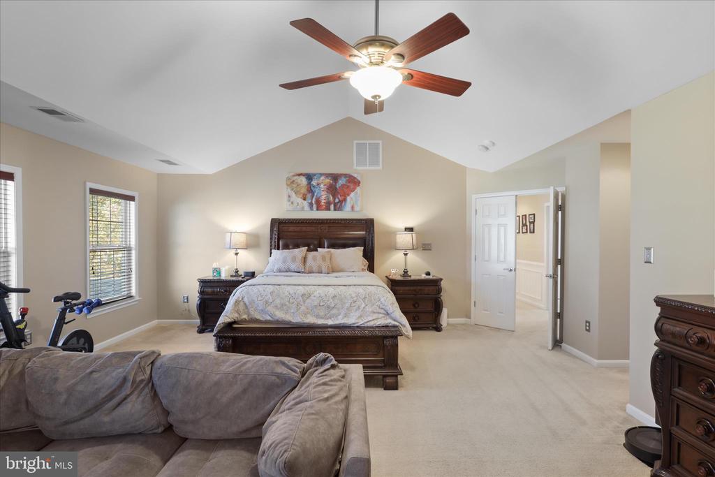 5678 CABINWOOD COURT