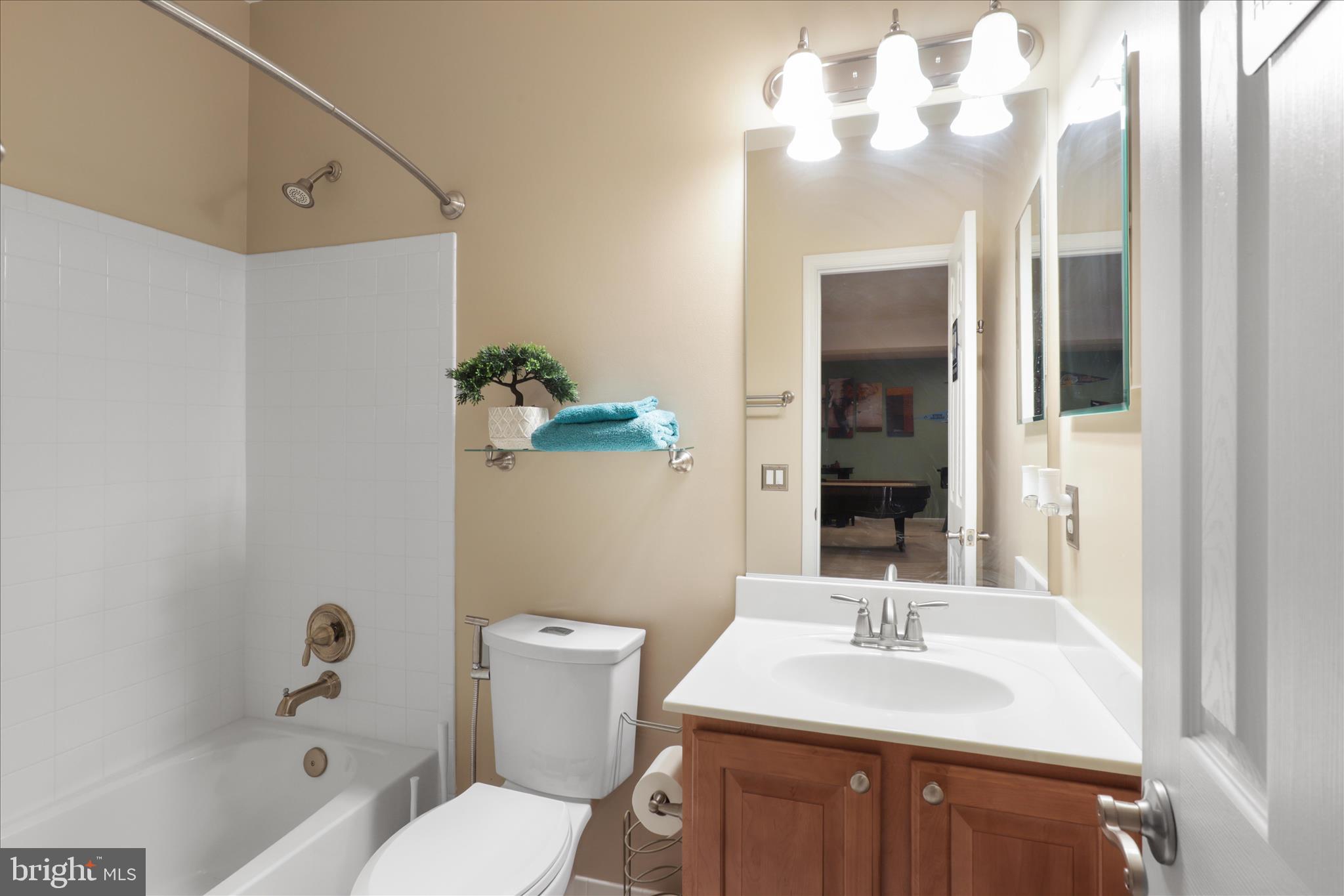 5678 CABINWOOD COURT