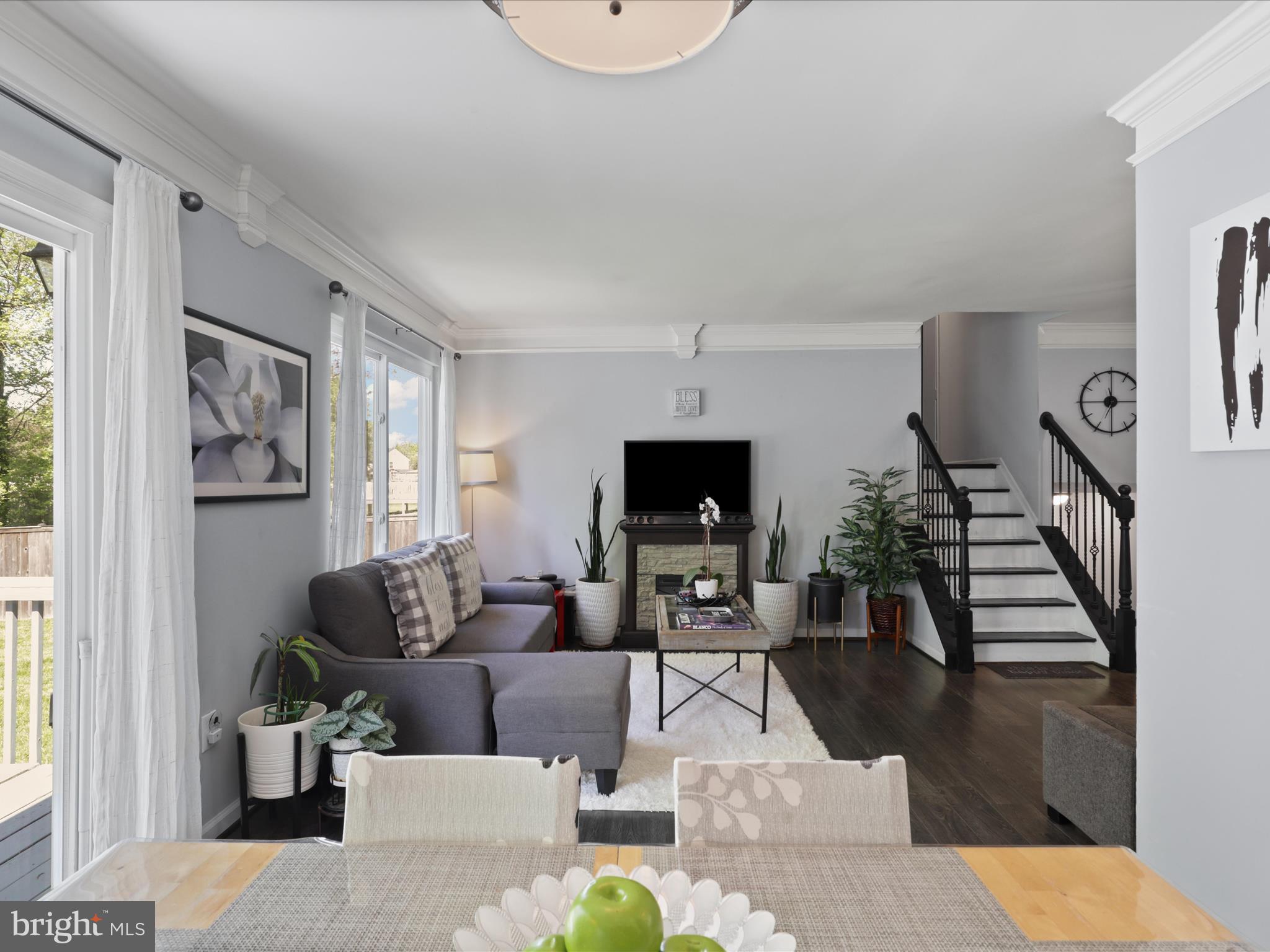 12209 GABLE LANE