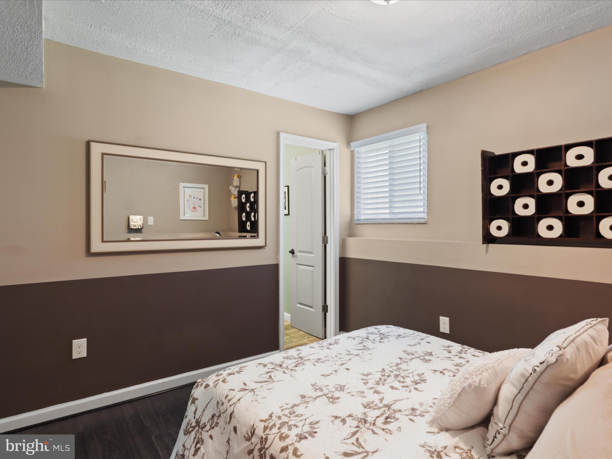 12209 GABLE LANE
