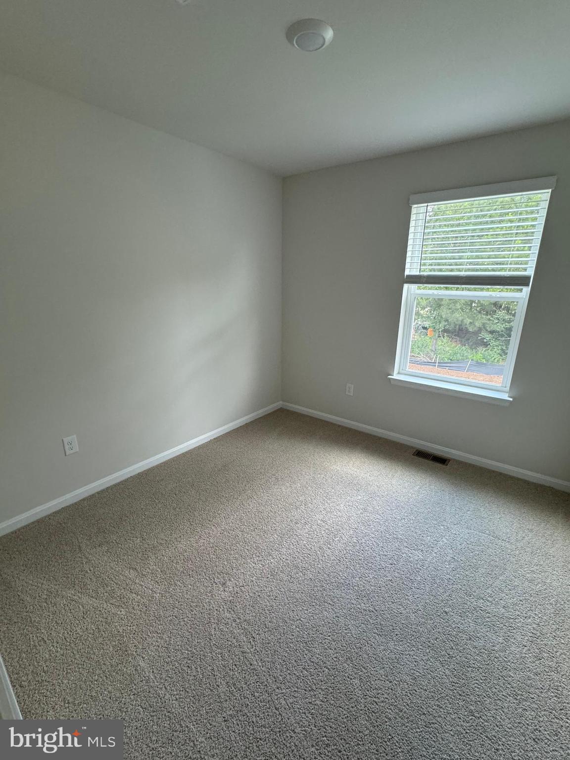 844 DERWENT LN