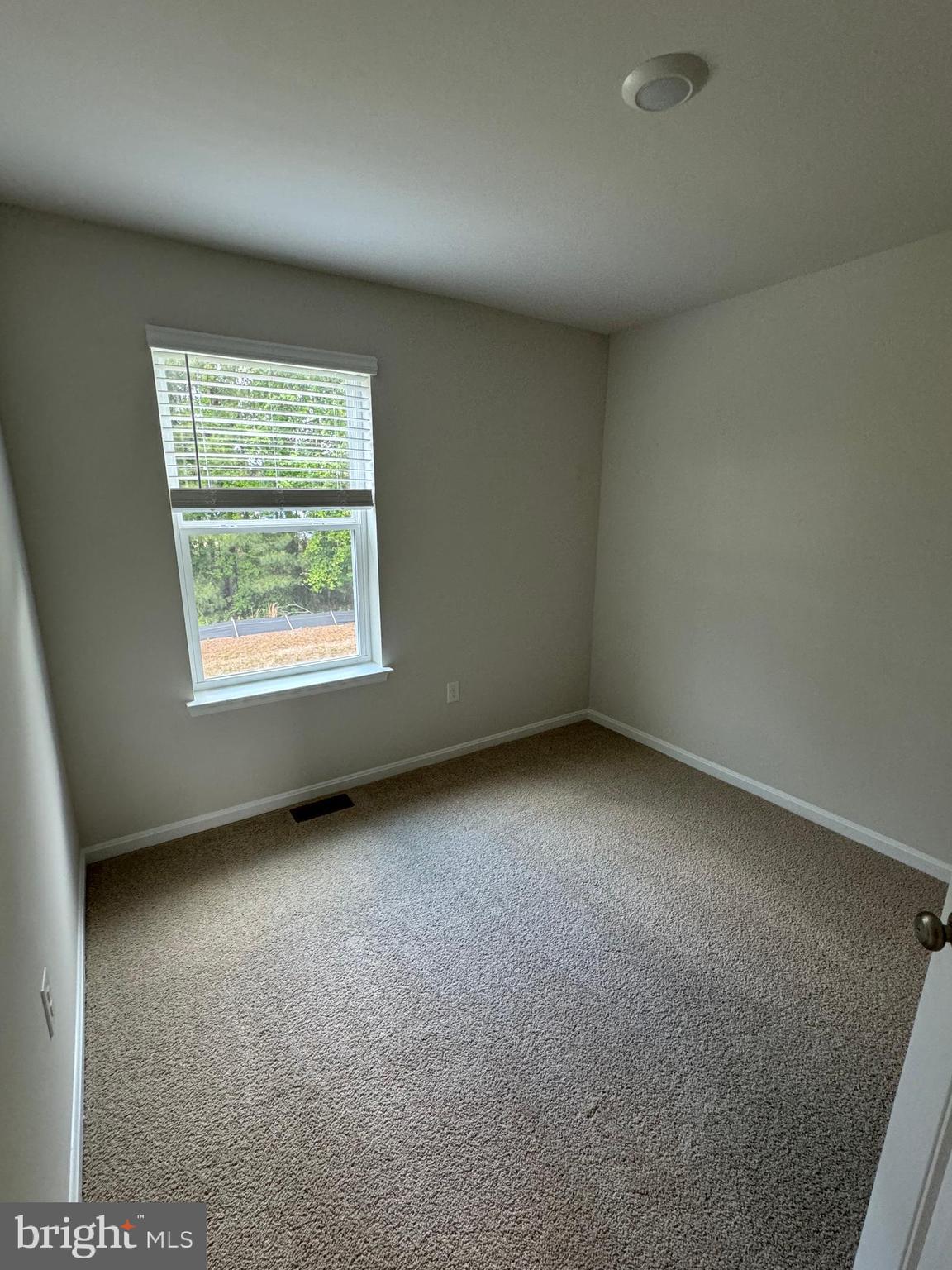 844 DERWENT LN