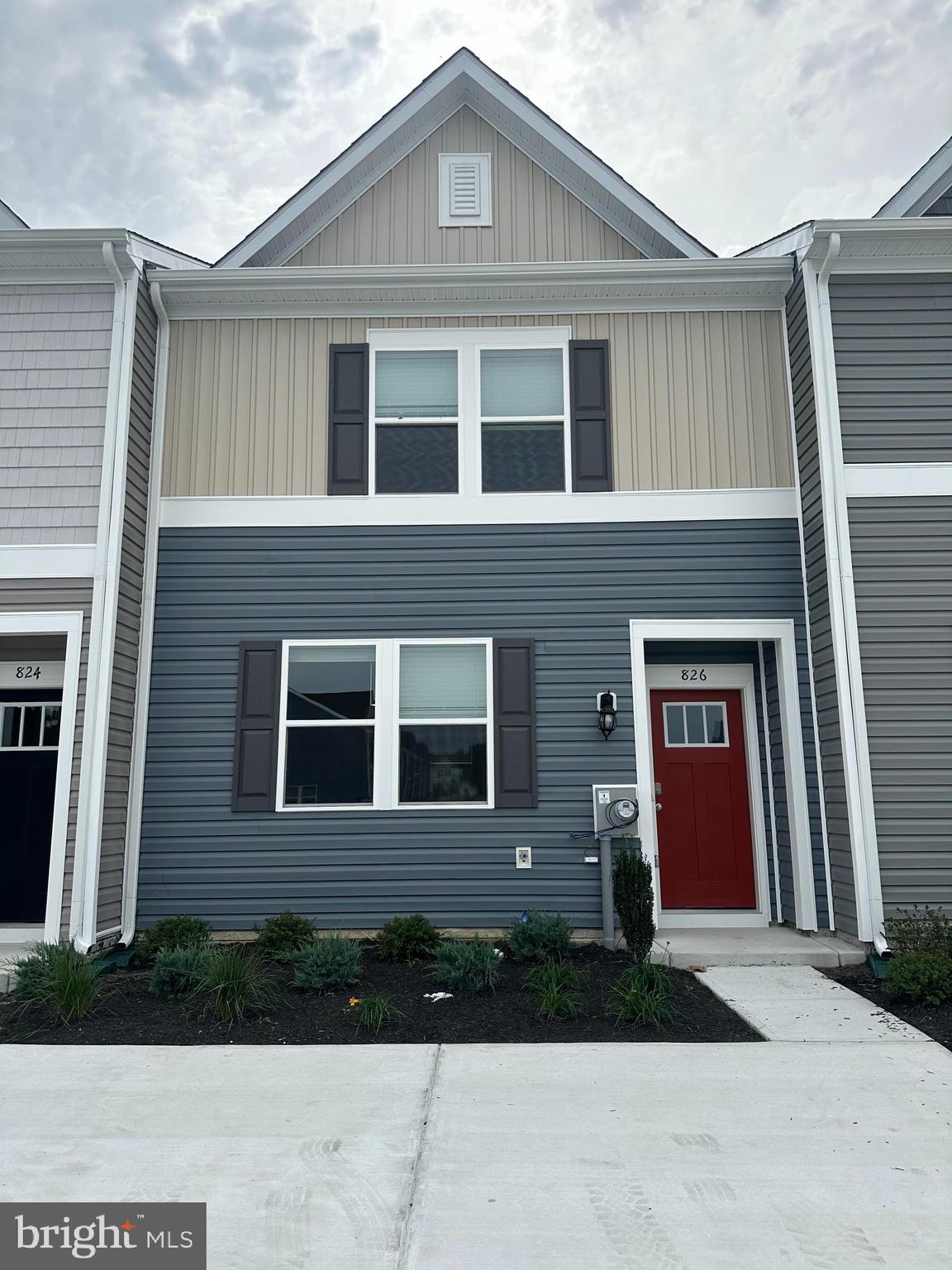 826 MERSEY LANE