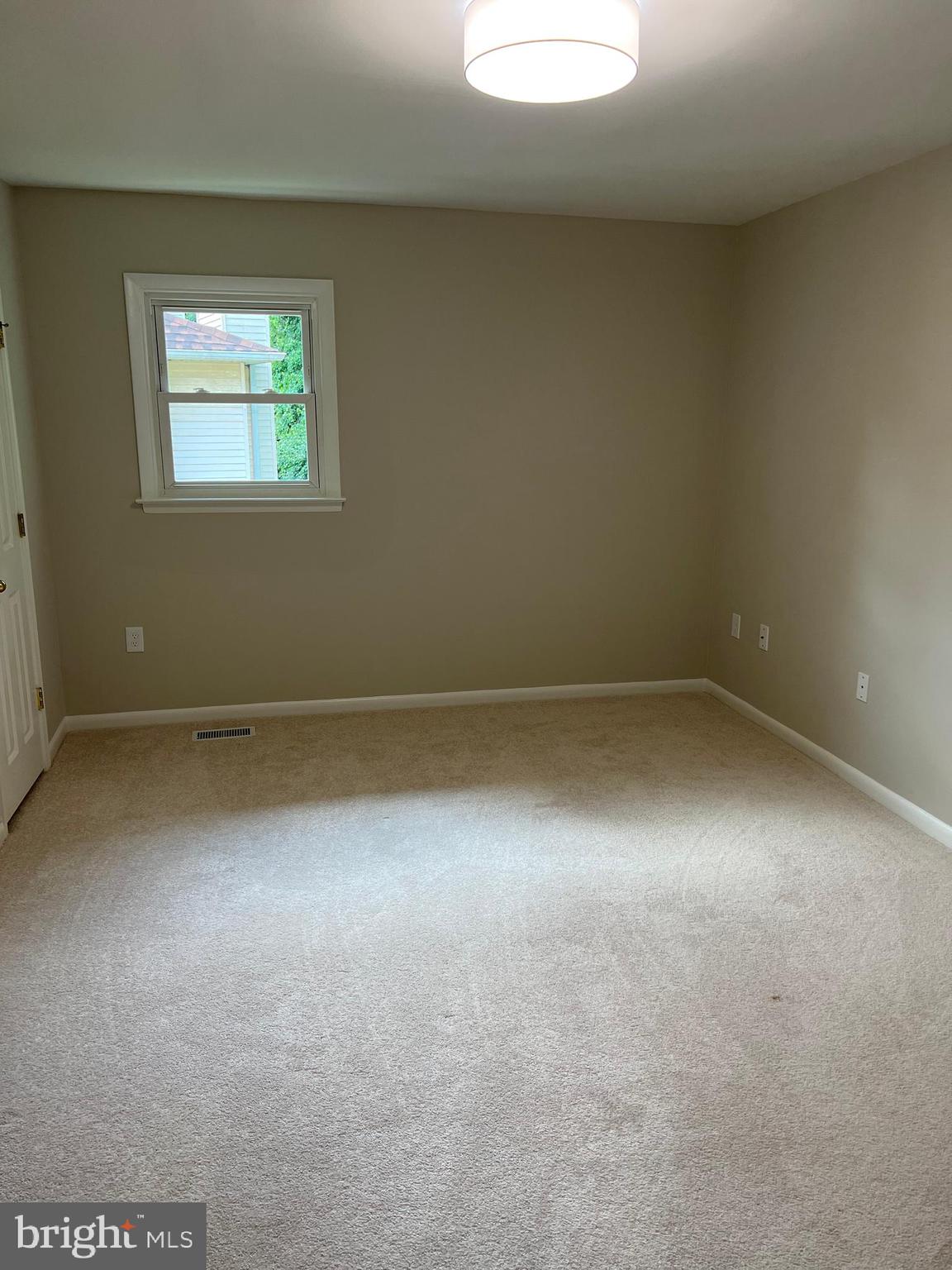 3070 SOUTHERN ELM COURT