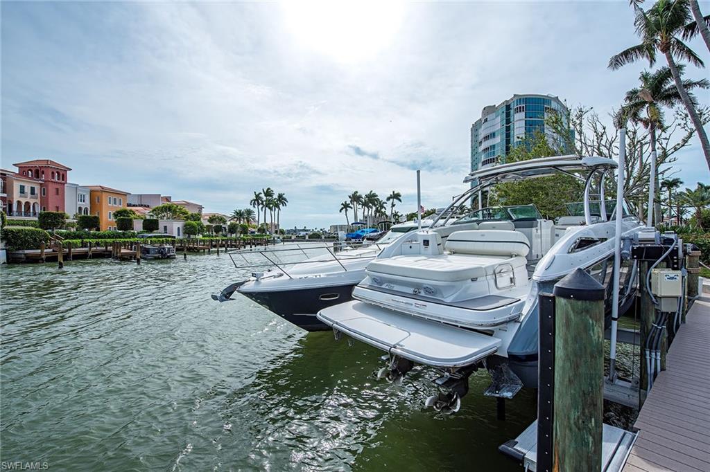 4090 Gulf Shore BLVD N