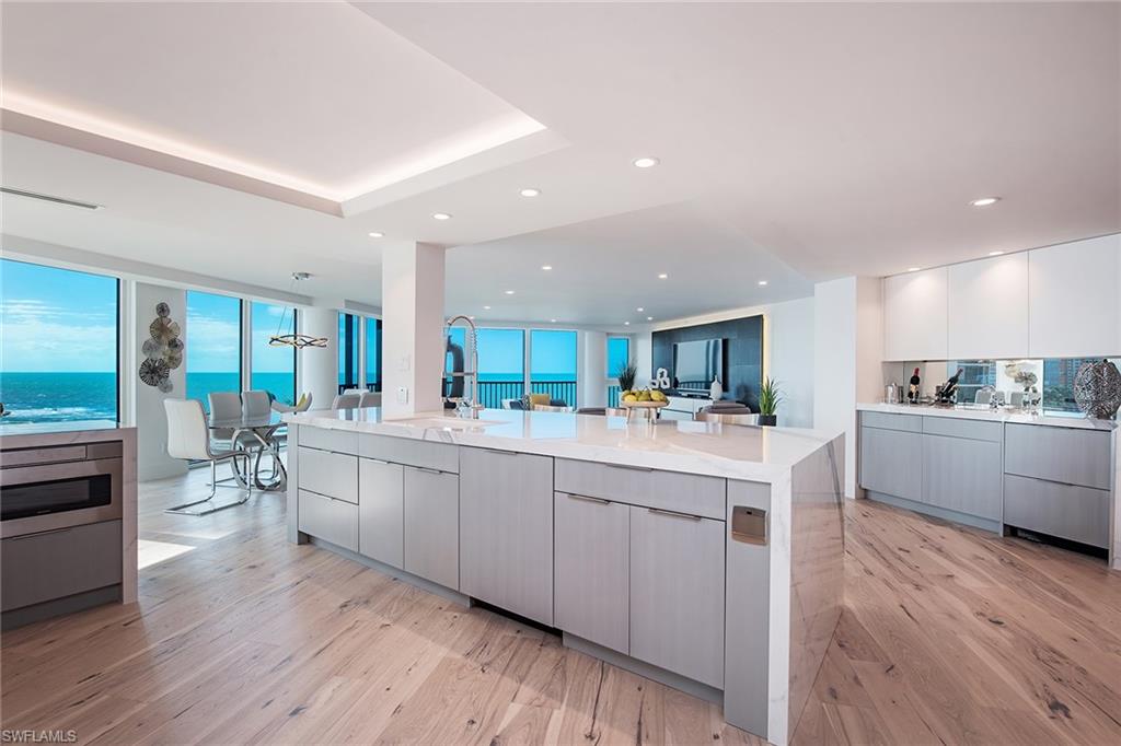 4651 Gulf Shore BLVD N # 501