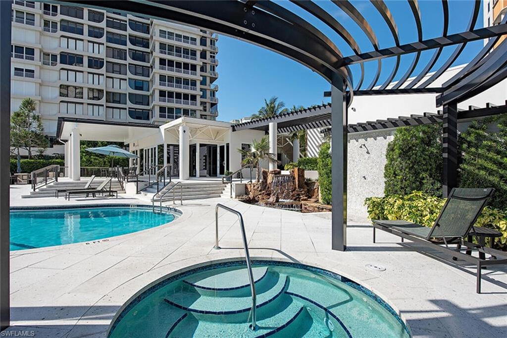 4251 Gulf Shore BLVD N # 20A