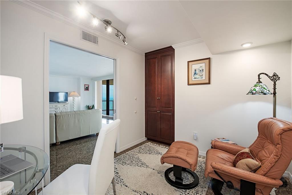 4251 Gulf Shore BLVD N # 20A