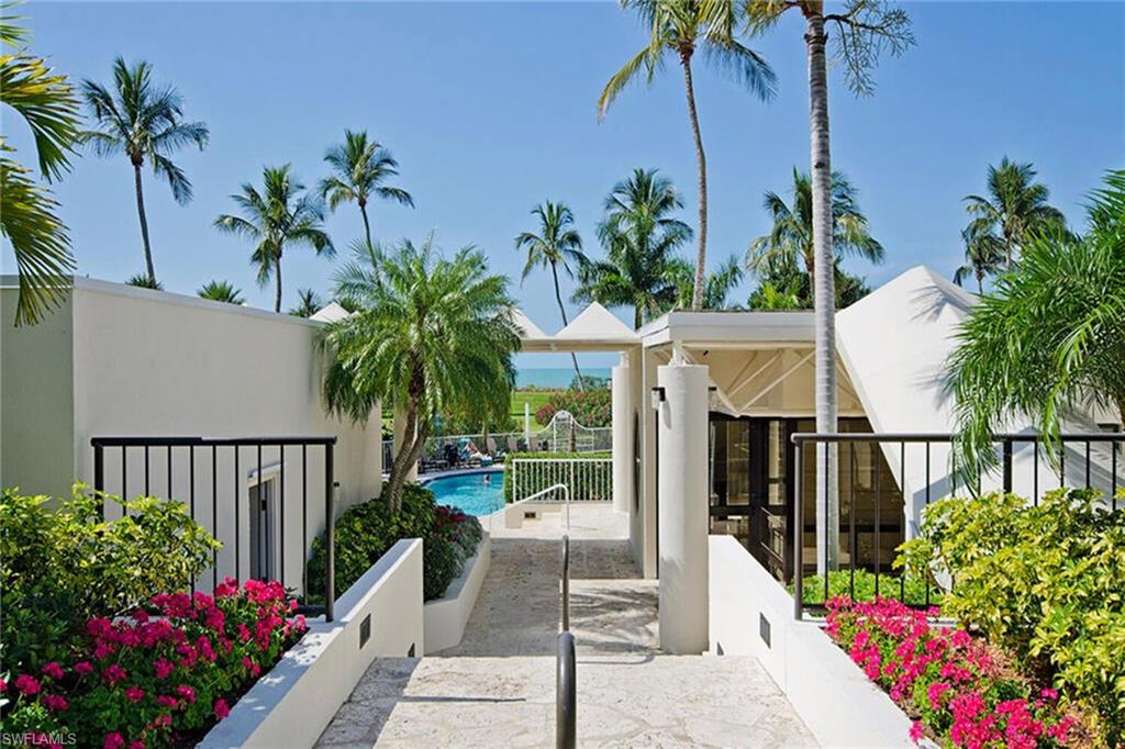 4251 Gulf Shore BLVD N # 20A