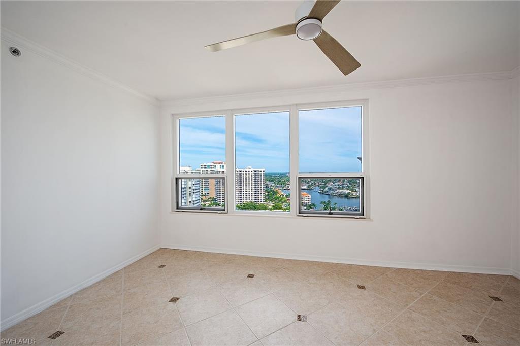 4251 Gulf Shore BLVD N # 20A