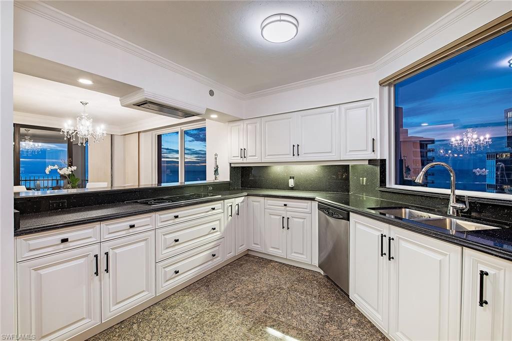 4251 Gulf Shore BLVD N # 20A