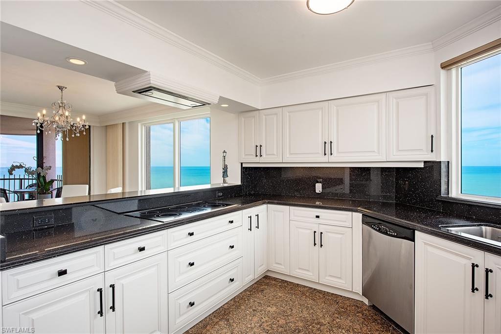 4251 Gulf Shore BLVD N # 20A