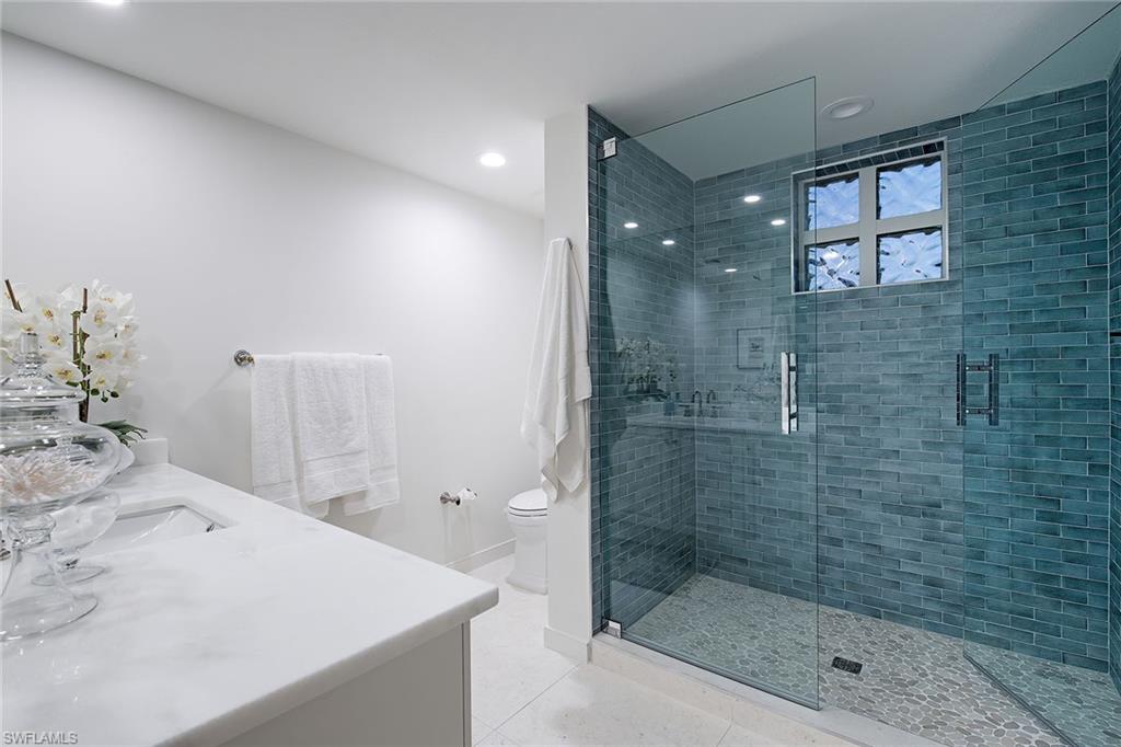 3991 Gulf Shore BLVD N # 801