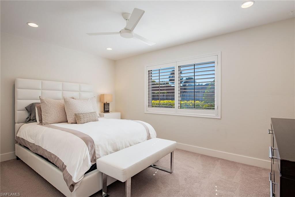 705 Neapolitan WAY # 705