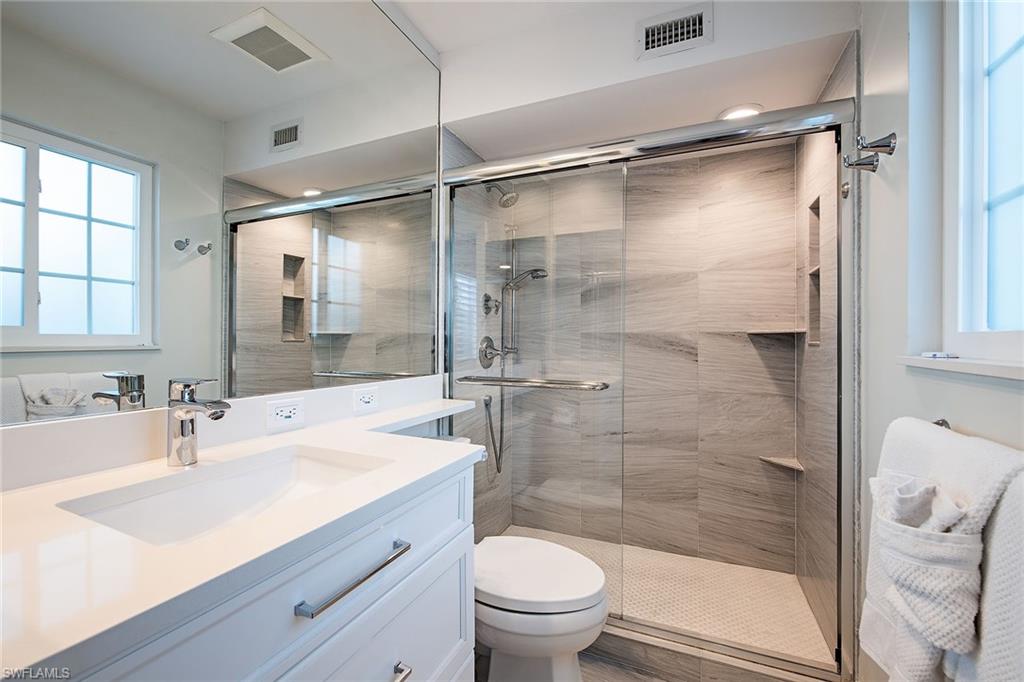 705 Neapolitan WAY # 705