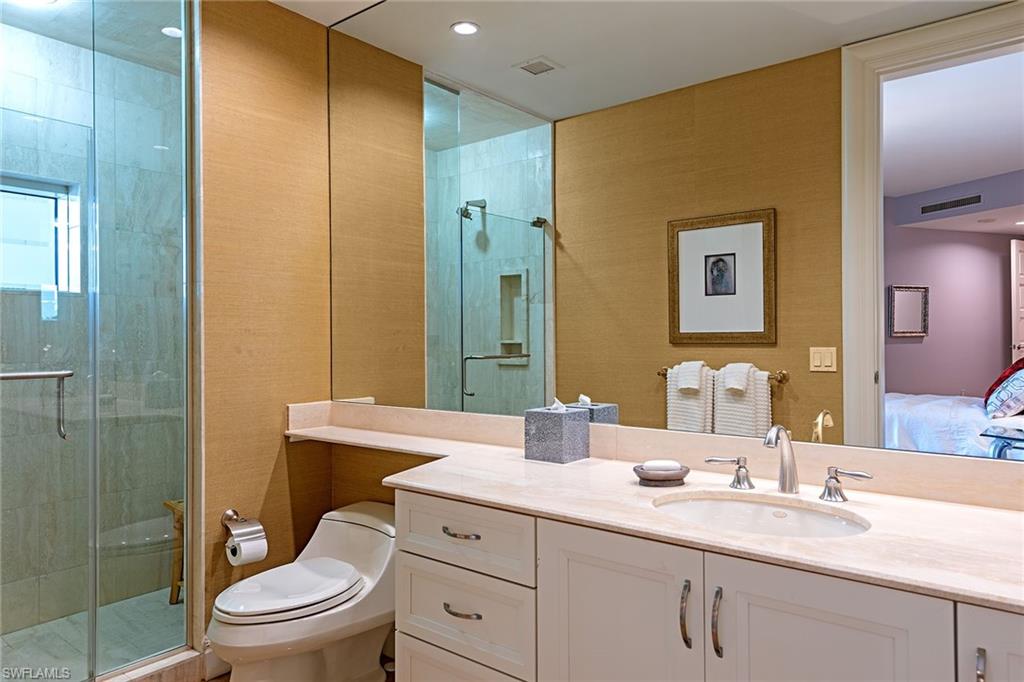 4501 Gulf Shore BLVD N # 404