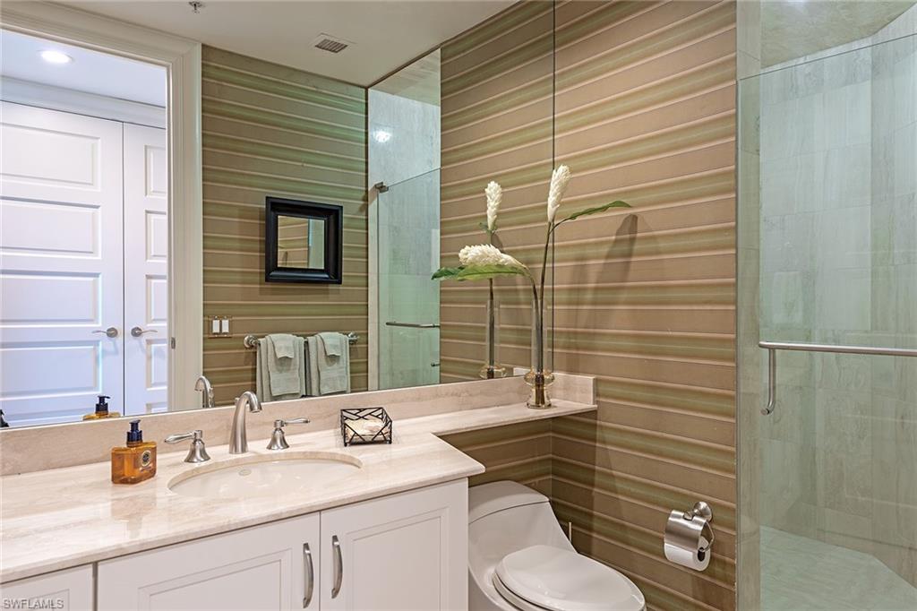 4501 Gulf Shore BLVD N # 404