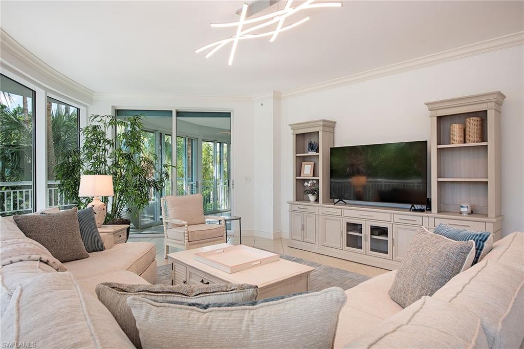 4151 Gulf Shore BLVD N # 201