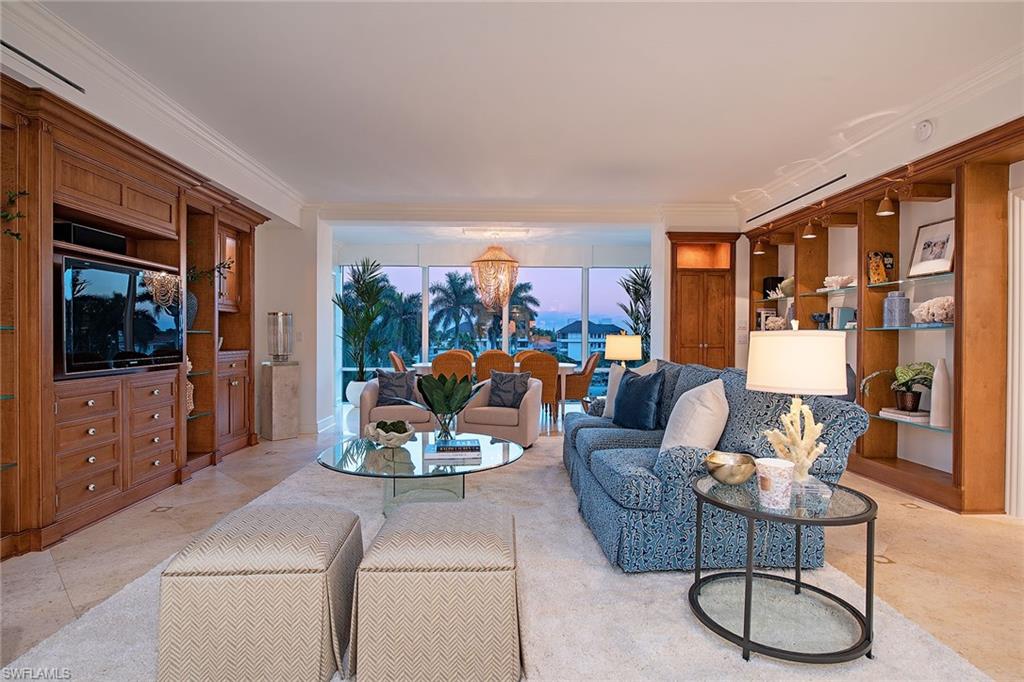 4201 Gulf Shore BLVD N # 402