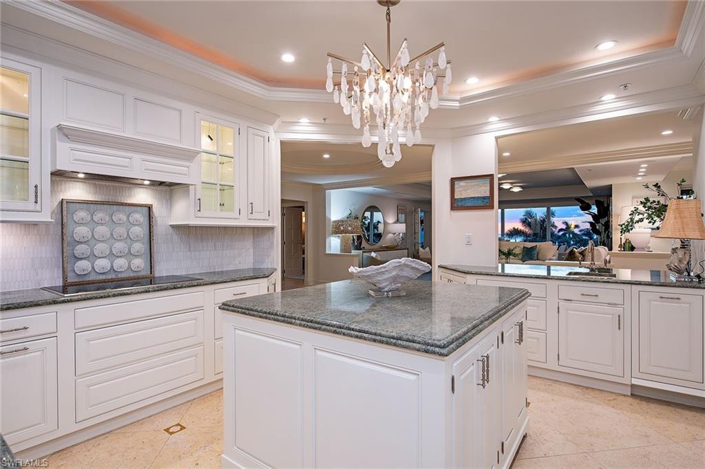 4201 Gulf Shore BLVD N # 402