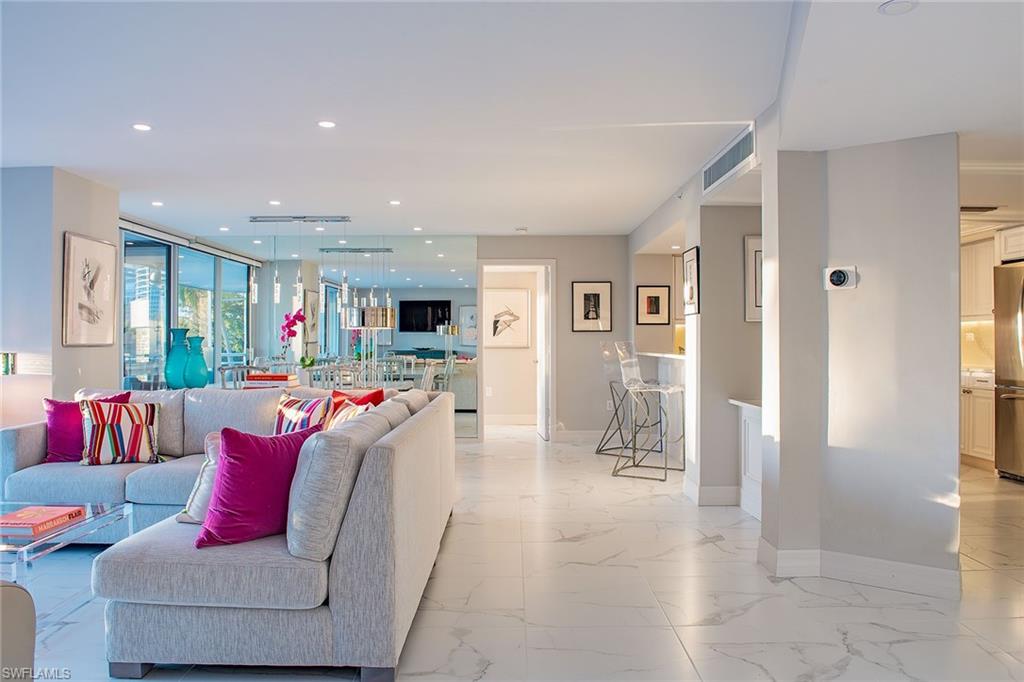 4751 Gulf Shore BLVD N # 406