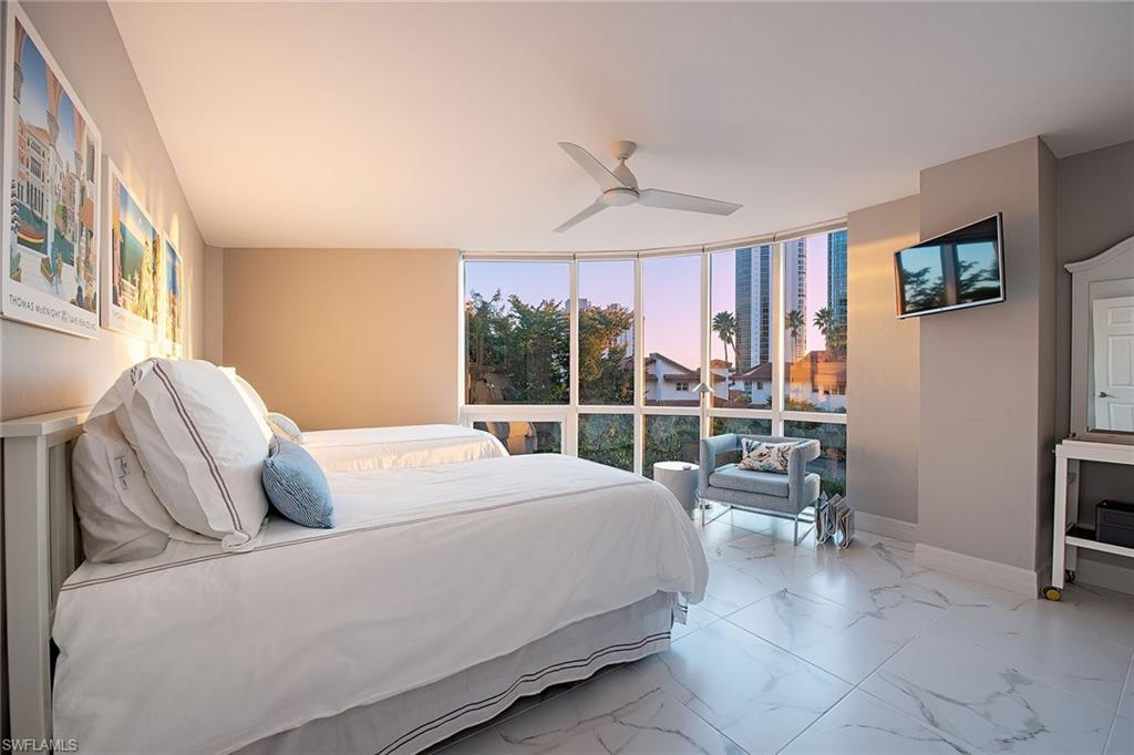 4751 Gulf Shore BLVD N # 406