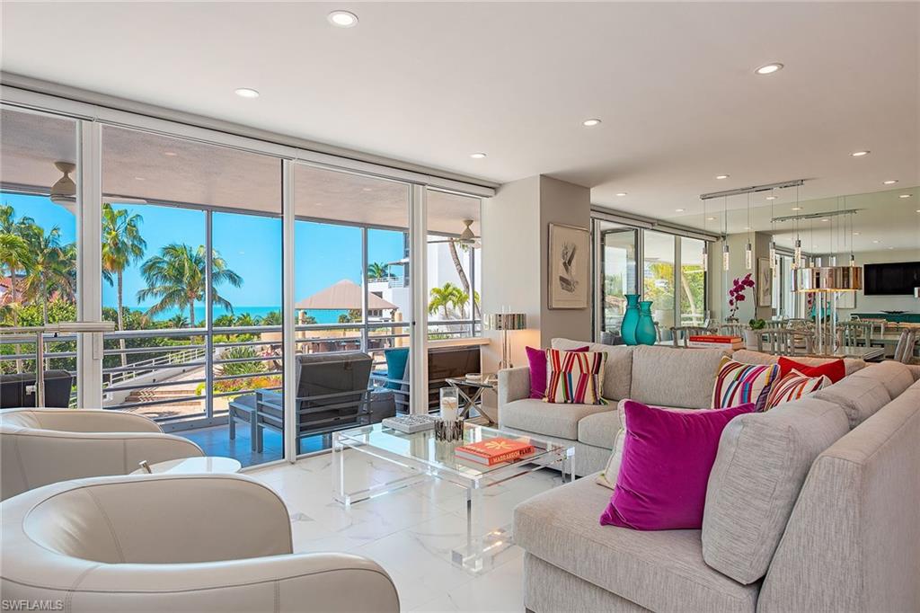 4751 Gulf Shore BLVD N # 406