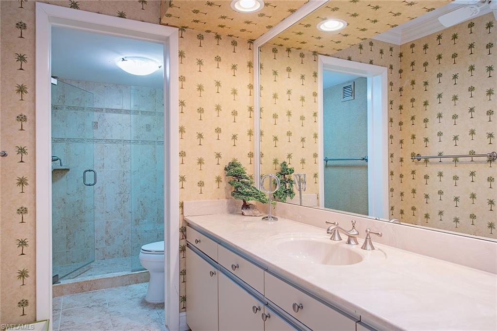 4401 Gulf Shore BLVD N # C905