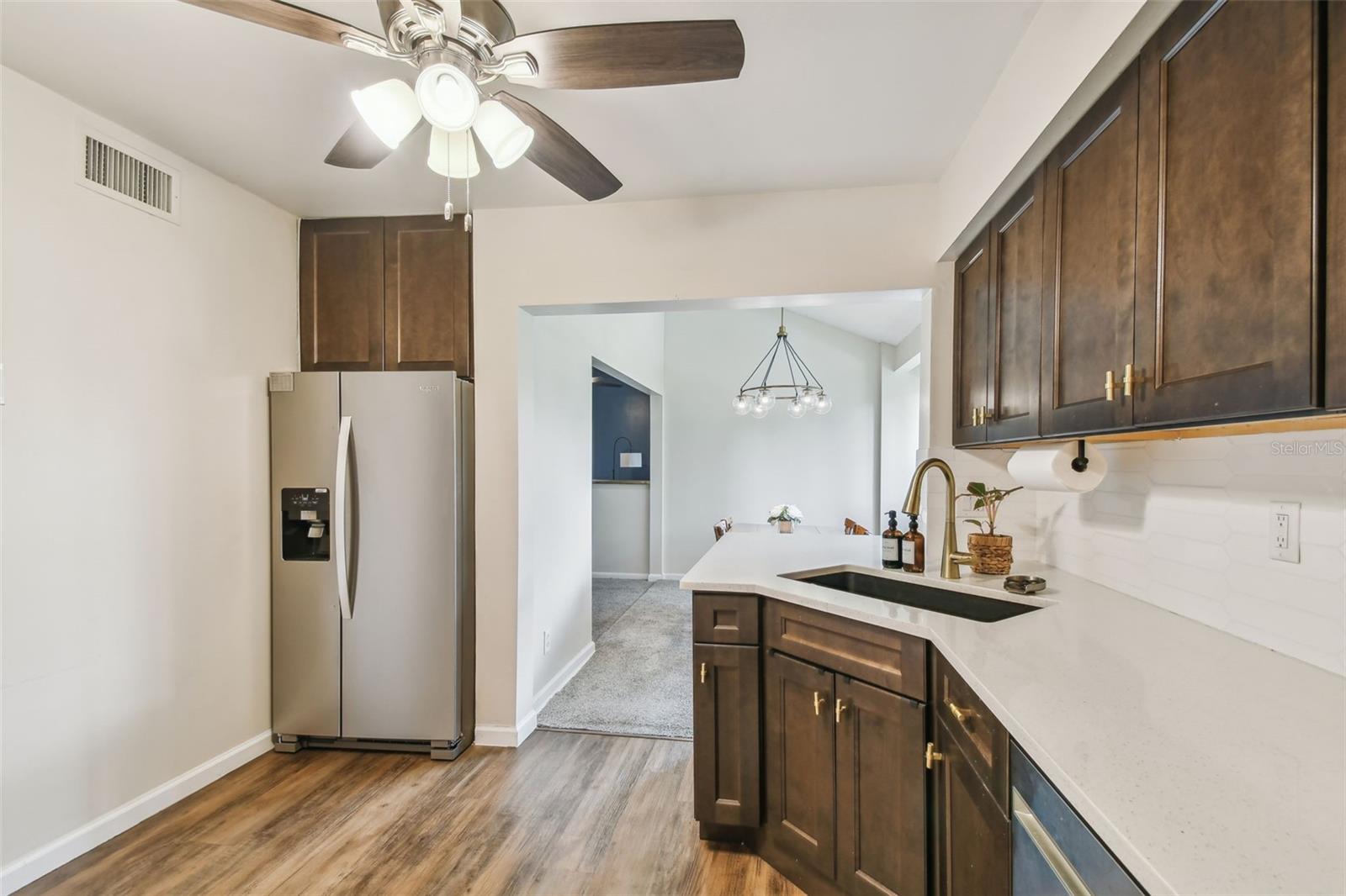 4114 PINELAKE LN #202