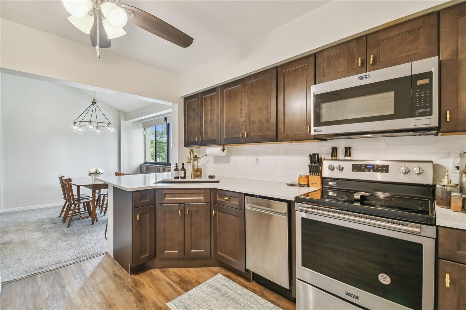 4114 PINELAKE LN #202