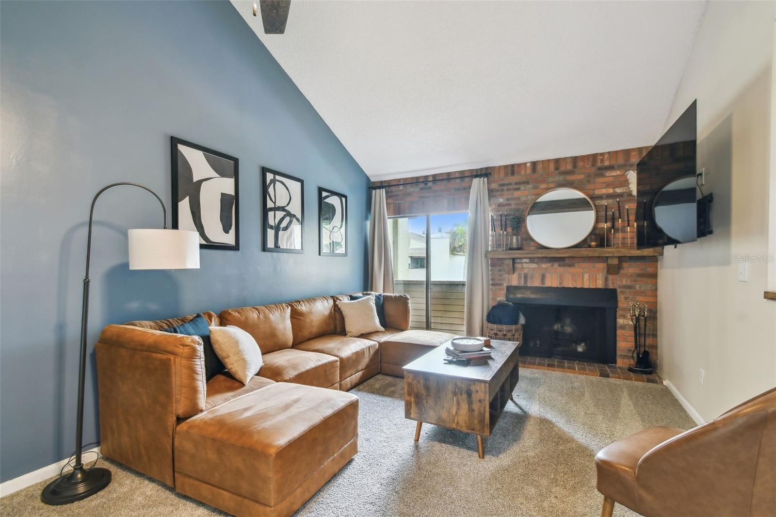 4114 PINELAKE LN #202