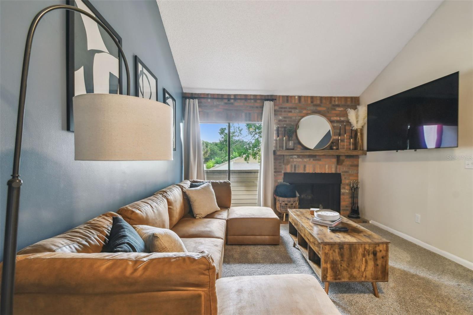 4114 PINELAKE LN #202