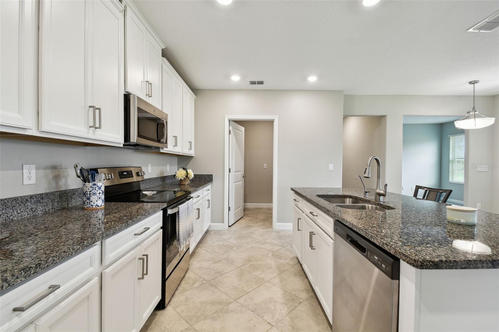 10282 ECHO DOCK LOOP