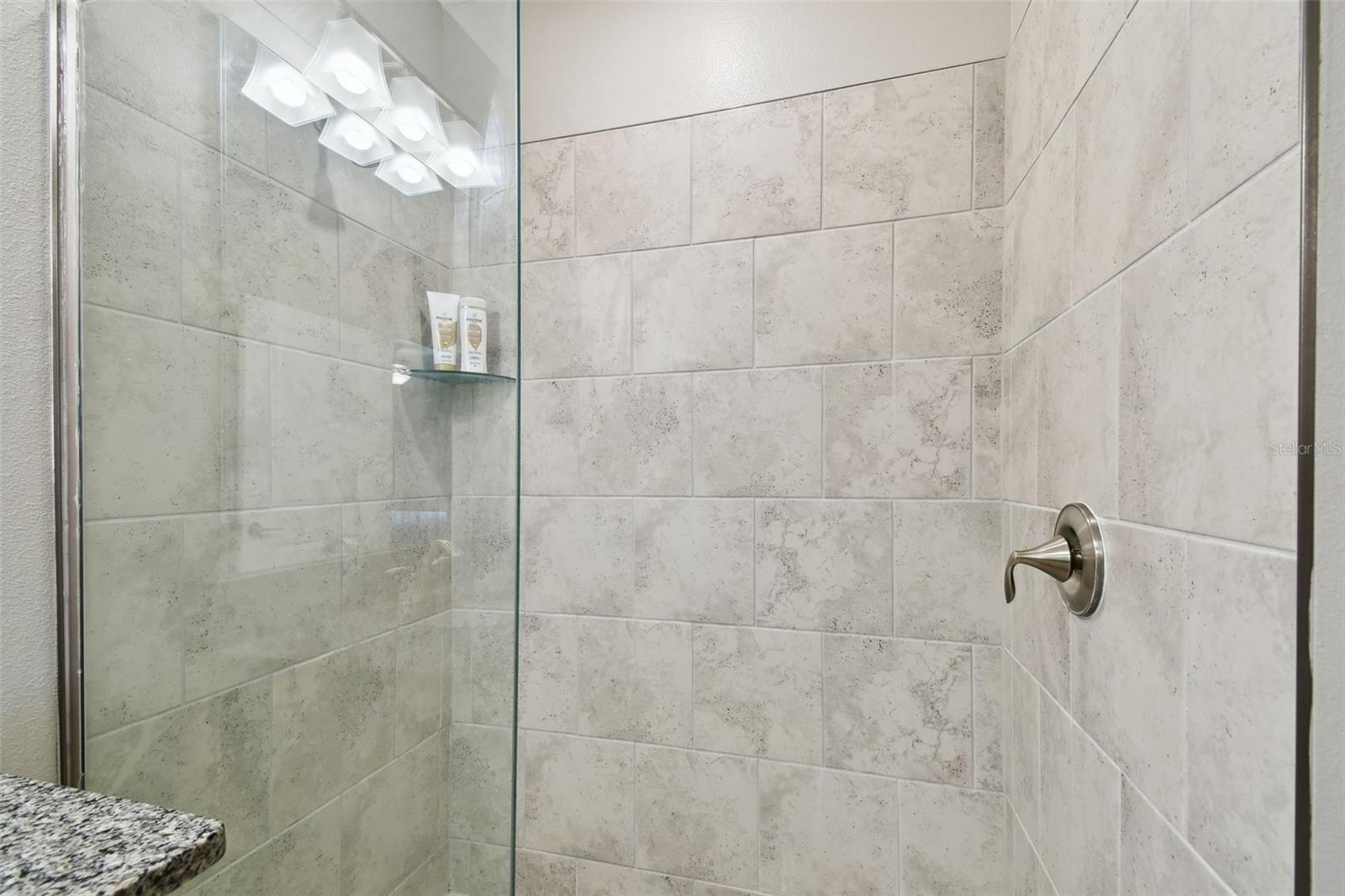 10282 ECHO DOCK LOOP