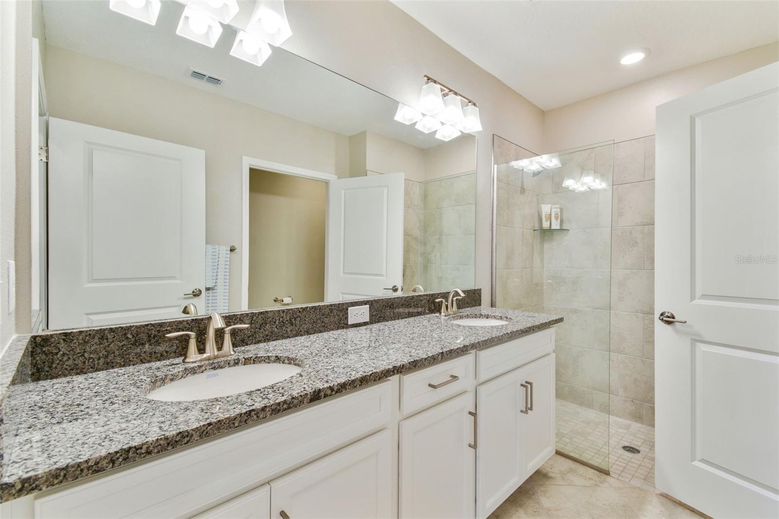 10282 ECHO DOCK LOOP