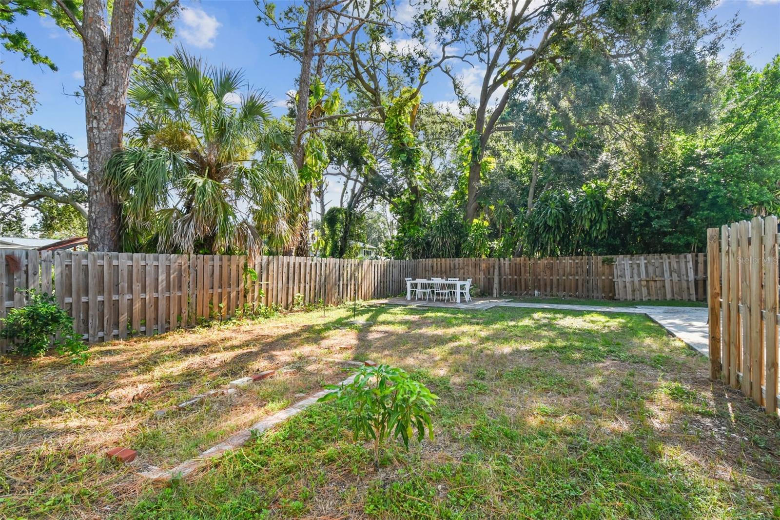 7327 WINCHESTER DR