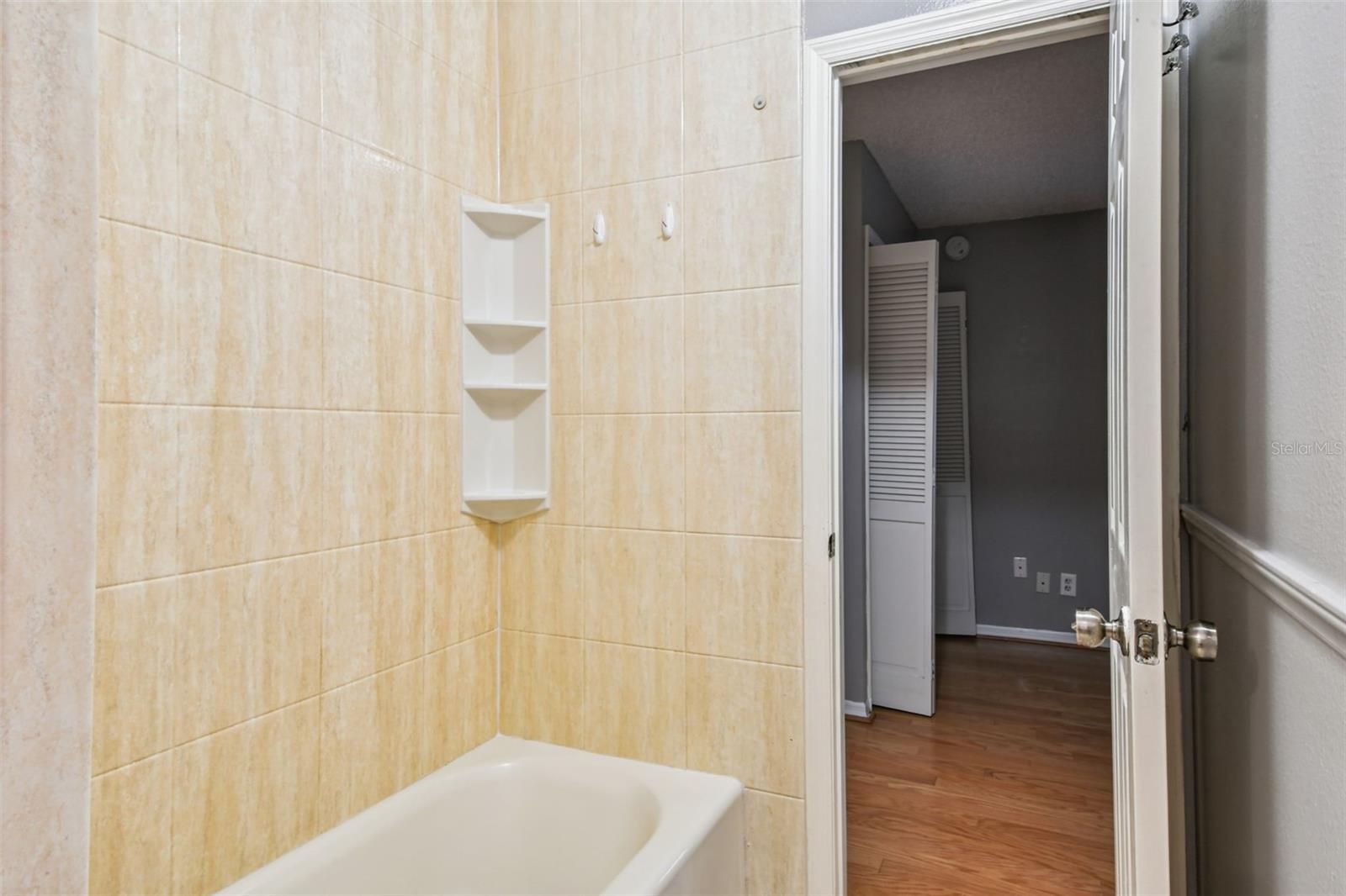 16214 PEBBLEBROOK DR