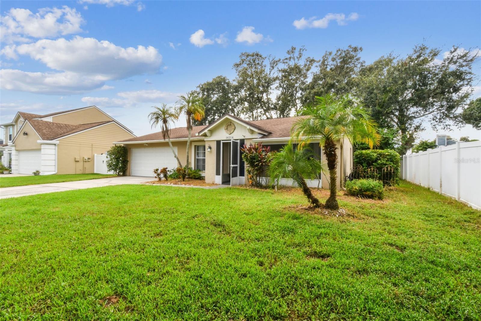 16214 PEBBLEBROOK DR