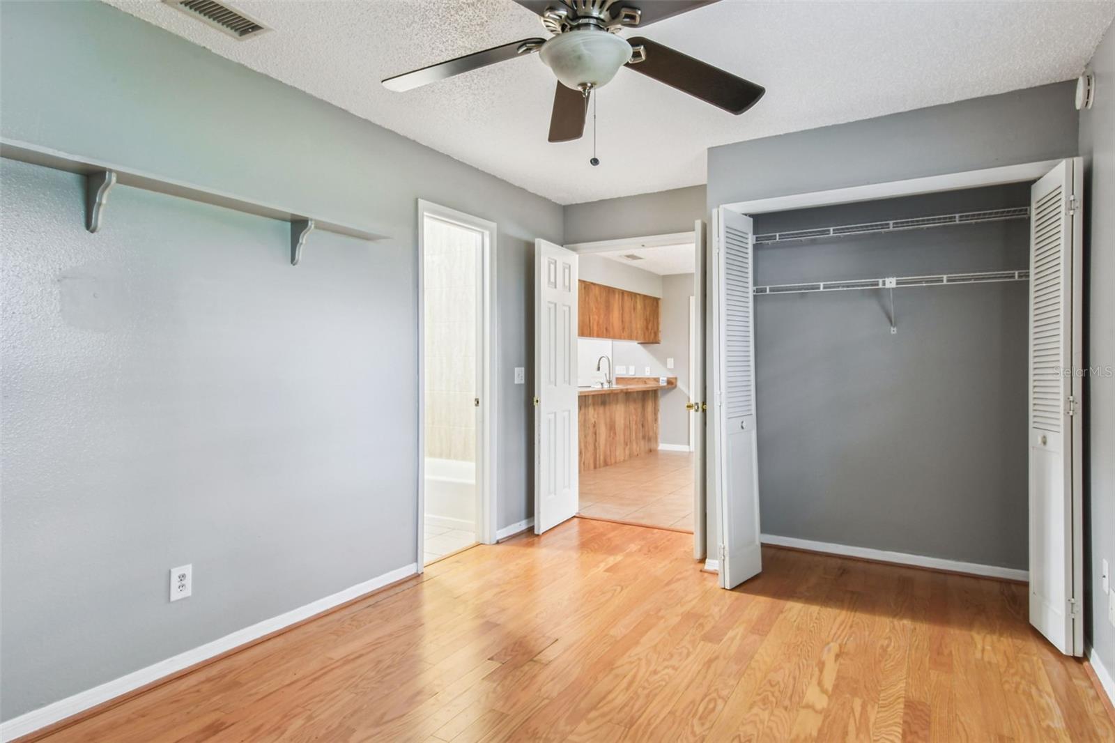 16214 PEBBLEBROOK DR