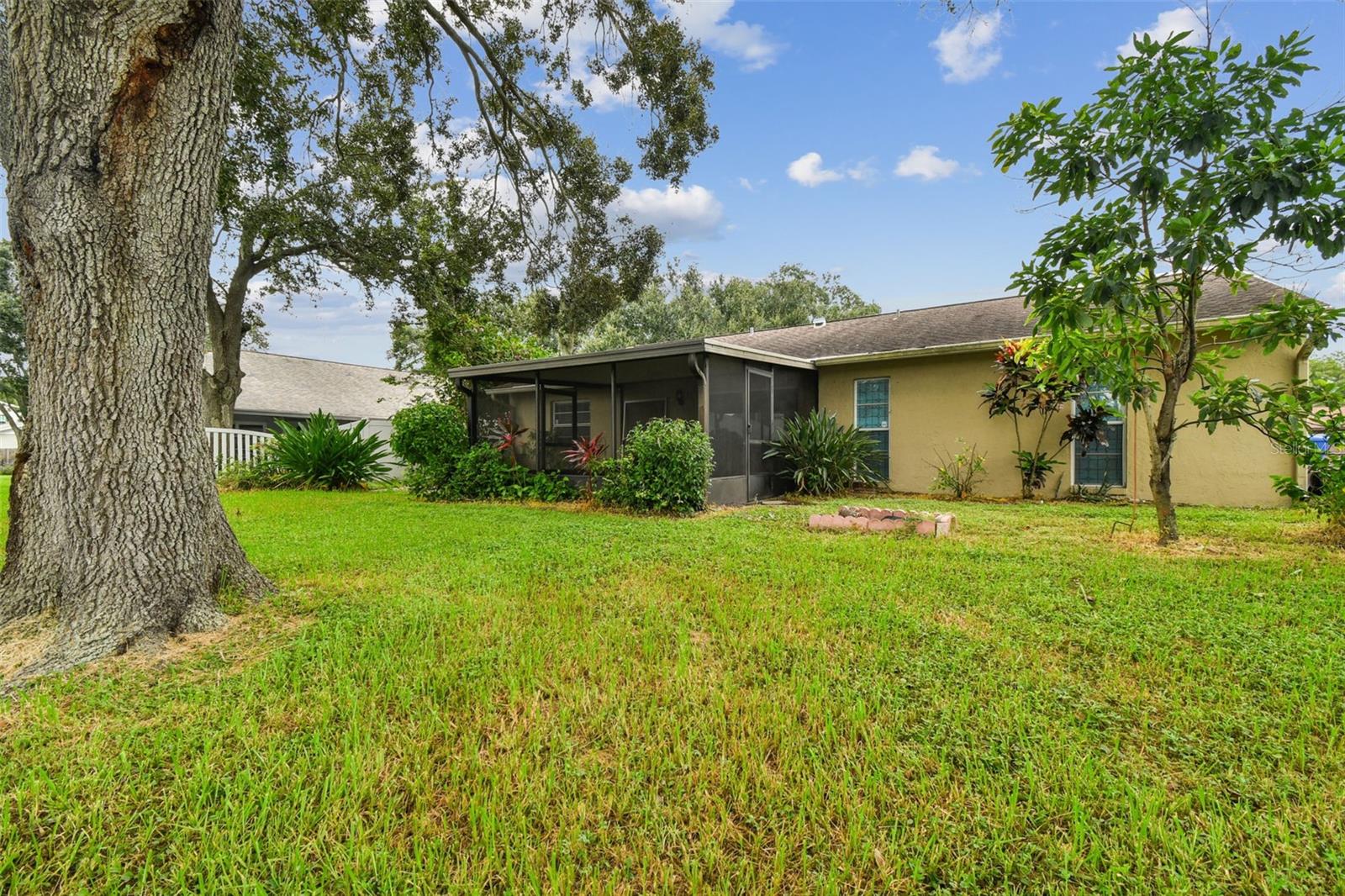 16214 PEBBLEBROOK DR