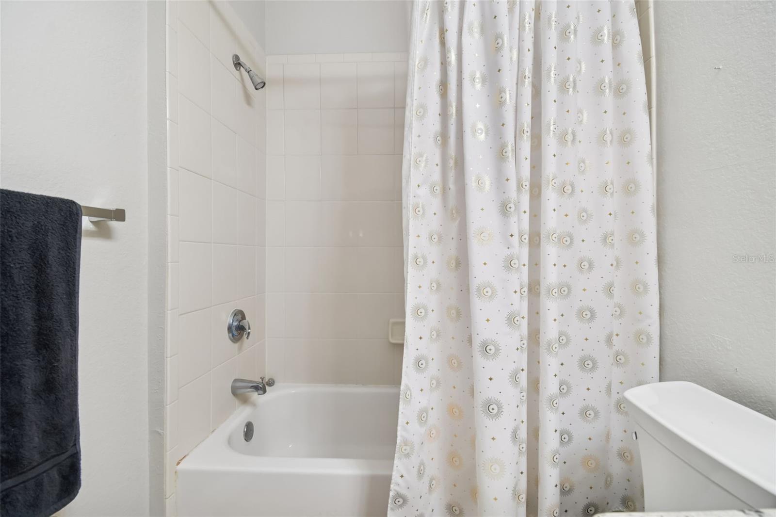 10209 COURTNEY PALMS BLVD #101