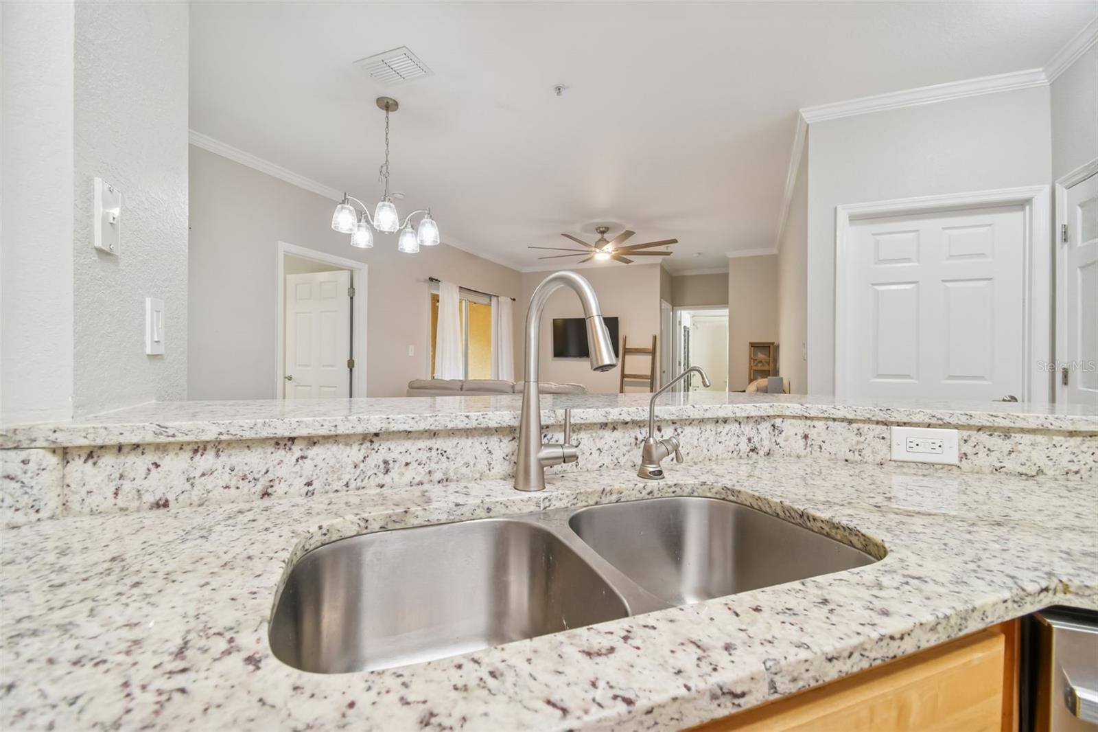 10209 COURTNEY PALMS BLVD #101