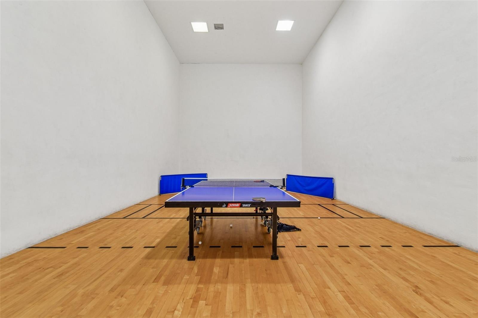 10209 COURTNEY PALMS BLVD #101