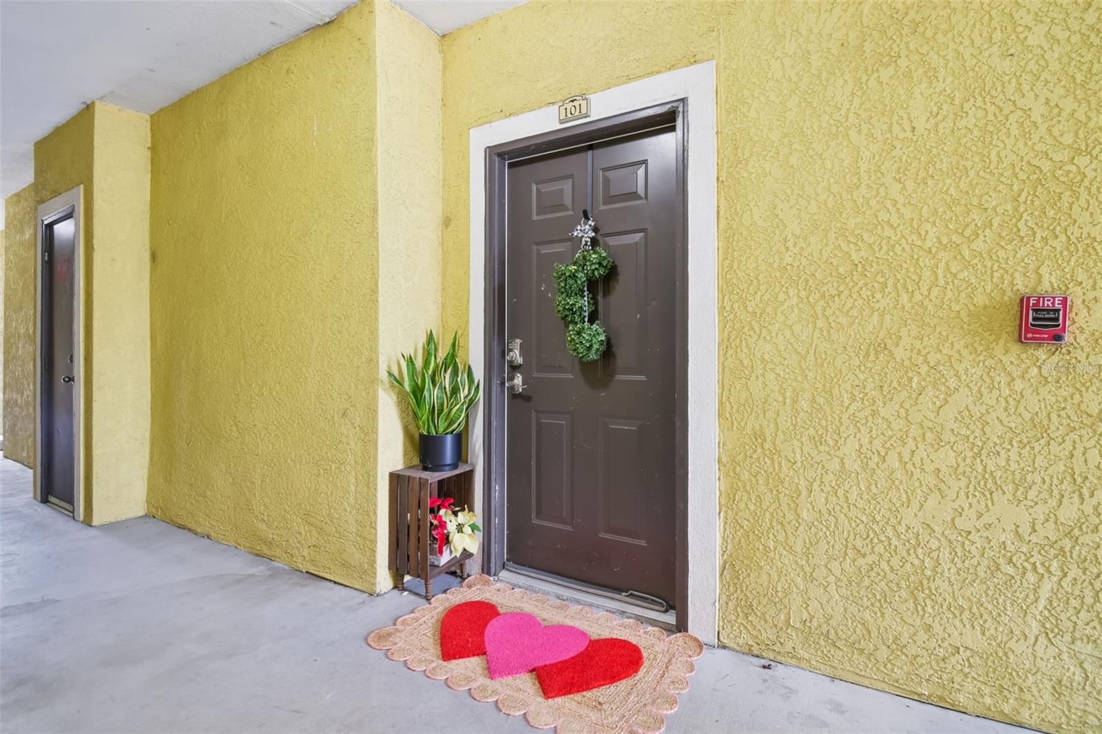 10209 COURTNEY PALMS BLVD #101