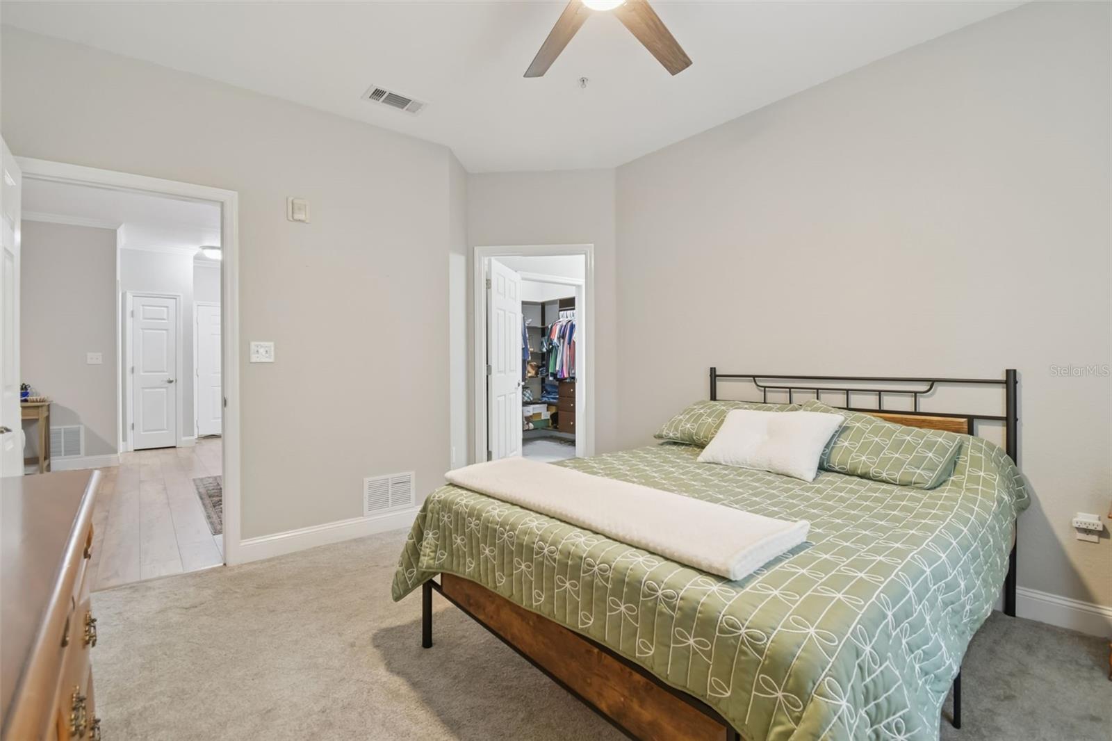 10209 COURTNEY PALMS BLVD #101