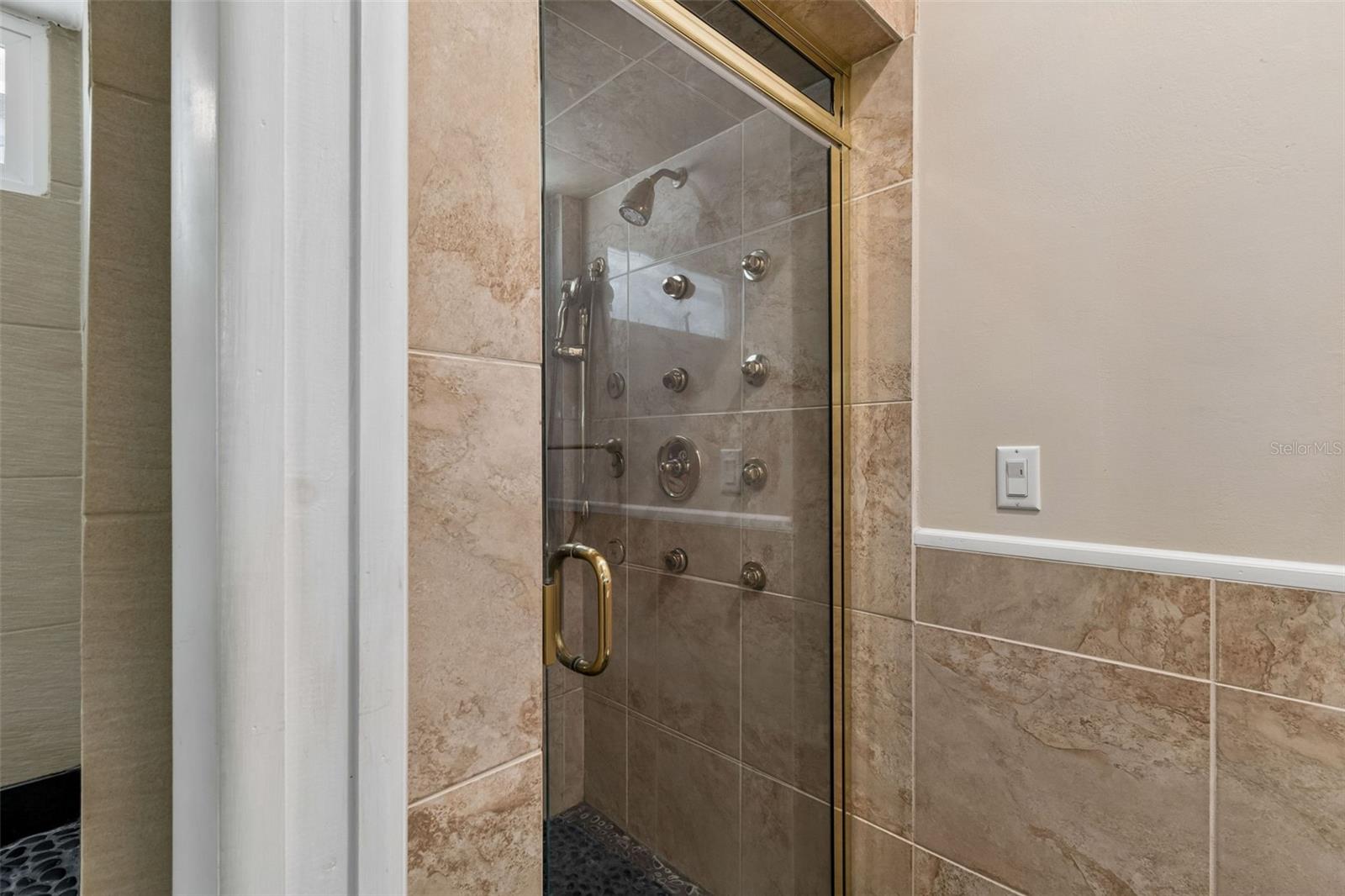 14675 VILLAGE GLEN CIR