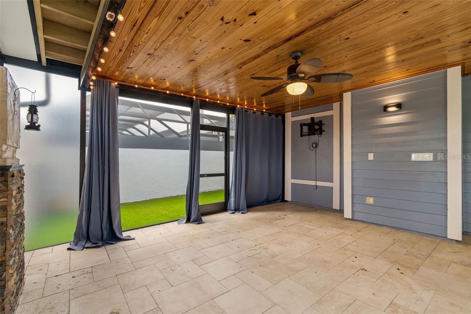 14675 VILLAGE GLEN CIR